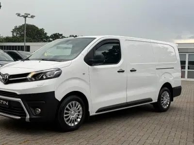 Gebraucht Toyota Proace 122 PS (89 kW) 2021 Weiß Van / Kleinbus