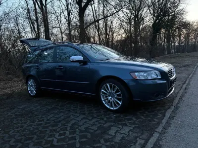 Używany Volvo V50 140 KM (102 kW) 2008 Zielony Kombi
