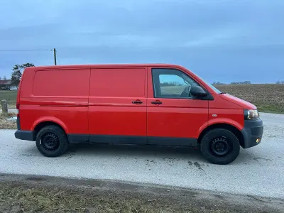 Usata VW Transporter 140 CV (102 kW) 2013 Rosso Furgone