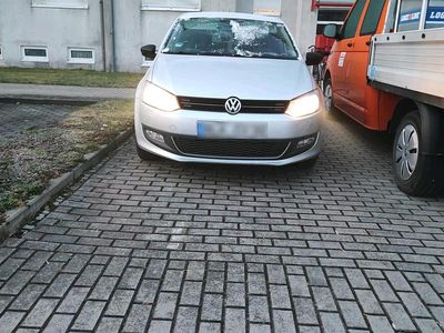 Gebraucht VW Polo 90 PS (66 kW) 2013 Silber Kleinwagen