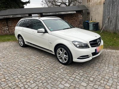 Gebraucht Mercedes C180 150 PS (110 kW) 2012 Weiß Kombi