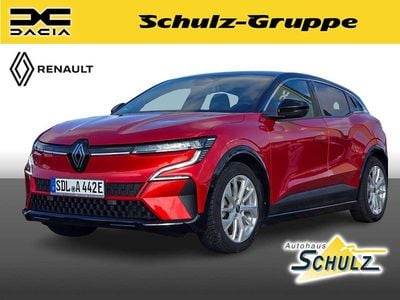 Rot Gebraucht 2022 Renault Megane E-Tech Techno Limousine | 25.900 € (Fairer Preis)