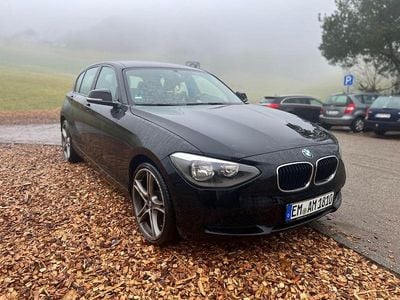 Schwarz Gebraucht 2013 BMW 114 Comfort Edition Kleinwagen | 8.400 € (Fairer Preis)