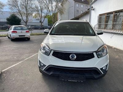 Gebraucht SsangYong Korando 150 PS (110 kW) 2015 Weiß SUV