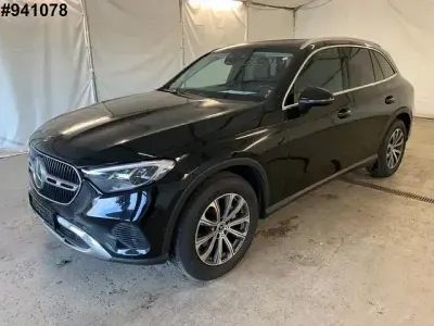 Gebraucht Mercedes GLC220 197 PS (144 kW) 2023 Schwarz  unilack SUV