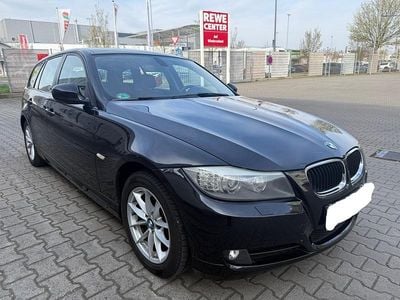 Gebraucht BMW 320 170 PS (125 kW) 2010 Schwarz Kombi