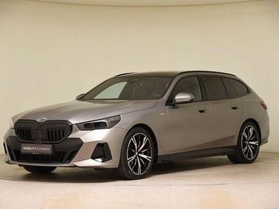 Gebraucht BMW 540 M Sport 303 PS (222 kW) 2025 Grau Kombi