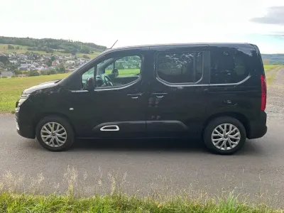 Gebraucht Citroën Berlingo Feel 131 PS (96 kW) 2019 Schwarz Van / Kleinbus