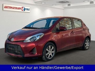 Rot Gebraucht 2012 Toyota Yaris Hybrid Limousine | 6.999 € (Fairer Preis)
