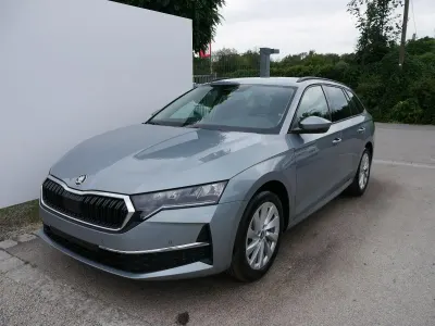 Neu Skoda Octavia Selection 150 PS (110 kW) 2026 Diamond silver Kombi