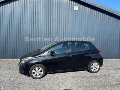 Gebraucht Toyota Yaris Club 99 PS (72 kW) 2012 Schwarz Kleinwagen