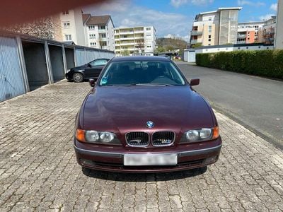 BMW 528