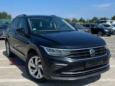Gebraucht VW Tiguan Life 150 PS (110 kW) 2022 Schwarz SUV
