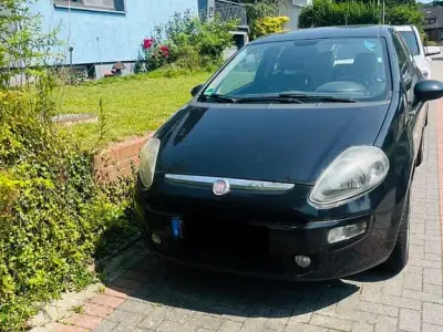 Gebraucht Fiat Punto Evo 69 PS (50 kW) 2011 Schwarz Kleinwagen