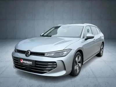 Używany VW Passat Business 150 KM (110 kW) 2025 Srebrny Kombi