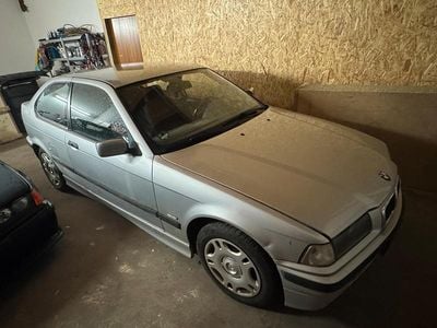 Gebraucht BMW 316 105 PS (77 kW) 2000 Silber Coupé