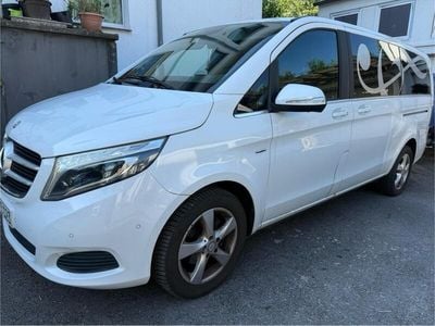Mercedes V220