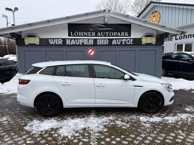 Weiß Gebraucht 2017 Renault Mégane IV Life Limousine | 8.990 € (Fairer Preis)