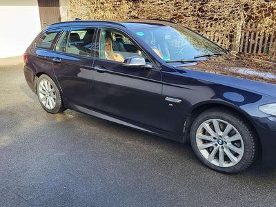 Gebraucht BMW 525 Sport Line 218 PS (160 kW) 2015 Schwarz Kombi
