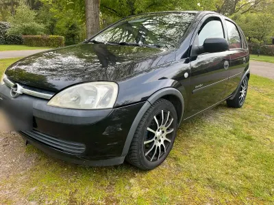 Usata Opel Corsa 60 CV (44 kW) 2004 Nero Utilitaria