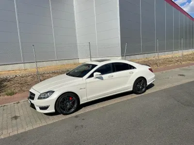 Gebraucht Mercedes CLS63 AMG AMG 557 PS (409 kW) 2012 Weiß Coupé