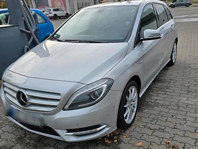 Gebraucht Mercedes B180 109 PS (80 kW) 2012 Silber Van / Kleinbus