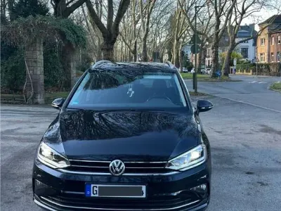 Gebraucht VW Golf Sportsvan IQ Drive 116 PS (85 kW) 2019 Schwarz Van / Kleinbus