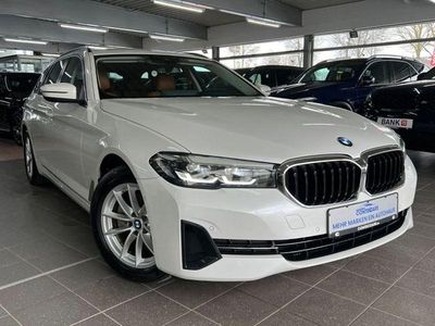 Gebraucht BMW 520 Sport Line 190 PS (139 kW) 2023 Weiß Kombi
