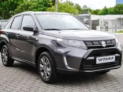 Gebraucht Suzuki Vitara Comfort 116 PS (85 kW) 2025 Grau SUV