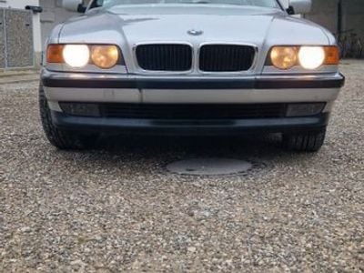BMW 735