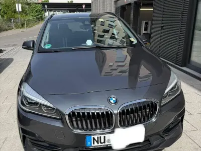 Gebraucht BMW 218 Active Tourer Sport Line 140 PS (102 kW) 2019 Grau Van / Kleinbus
