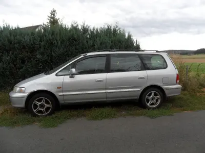 Käytetty Honda Shuttle LS 150 HP (110 kW) 1999 Hopea Tila-auto