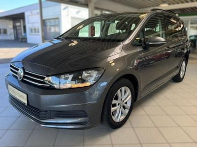 Second-hand VW Touran Comfortline 150 CP (110 kW) 2017 Gri Monovolum