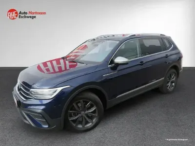 Gebraucht VW Tiguan Allspace Move 200 PS (147 kW) 2023 Atlatic blue (metallic) SUV