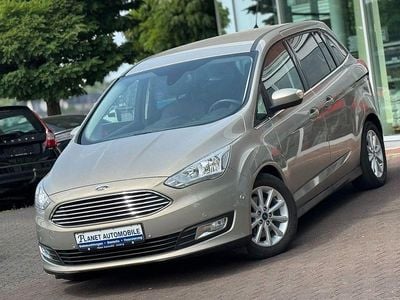 Grau Gebraucht 2015 Ford Grand C-Max Titanium Van / Kleinbus | 8.490 € (Fairer Preis)