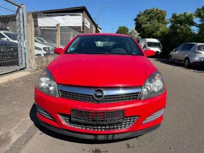 Gebraucht Opel Astra GTC Selection 90 PS (66 kW) 2009 Rot