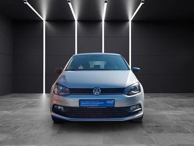 Usata VW Polo Trendline 75 CV (55 kW) 2016 Argento Berlina