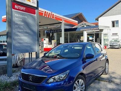 Blau Gebraucht 2018 Peugeot 308 Active Limousine | 11.999 € (Etwas zu teuer)