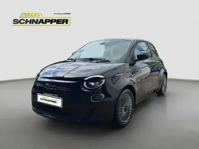 Gebraucht Fiat 500e Action 69 kW (95 PS) 2022 Schwarz Limousine