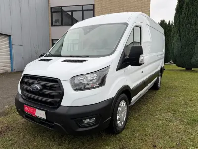 Gebraucht Ford Transit Trend 131 PS (96 kW) 2023 Weiß Van