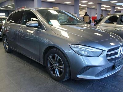 Grau Gebraucht 2019 Mercedes B200 Progressive Van / Kleinbus | 17.980 € (Superpreis)