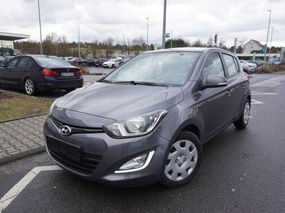 Gebraucht Hyundai i20 Classic 101 PS (74 kW) 2015 Grau Limousine