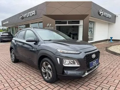 Gebraucht Hyundai Kona Trend 141 PS (103 kW) 2020 Dark knight SUV