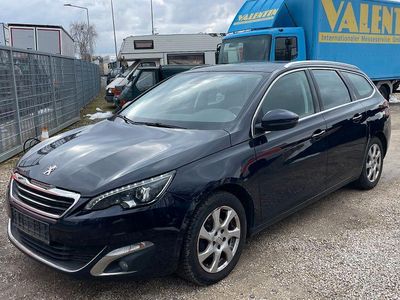 Gebraucht Peugeot 308 SW Allure 120 PS (88 kW) 2016 Blau Kombi