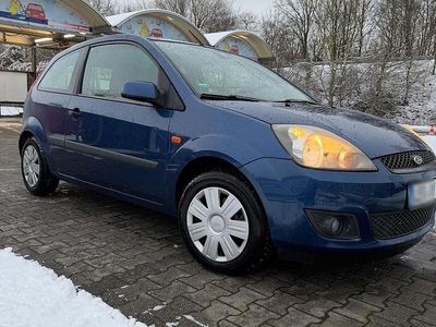 Gebraucht Ford Fiesta 80 PS (58 kW) 2008 Blau Kleinwagen