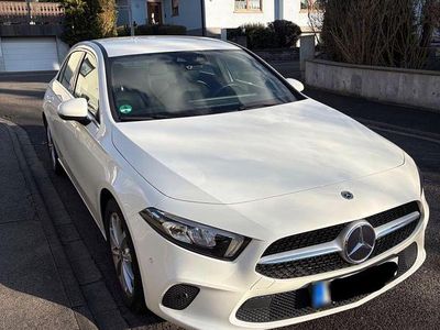 Gebraucht Mercedes A180 Progressive 136 PS (100 kW) 2020 Weiß Limousine
