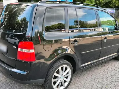 Gebraucht VW Touran 105 PS (77 kW) 2004 Schwarz Van / Kleinbus