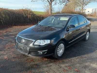 Gebraucht VW Passat 122 PS (89 kW) 2009 Schwarz Limousine