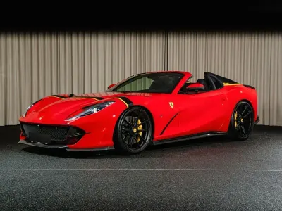 Gebraucht Ferrari 812 799 PS (587 kW) 2020 Rot Cabrio