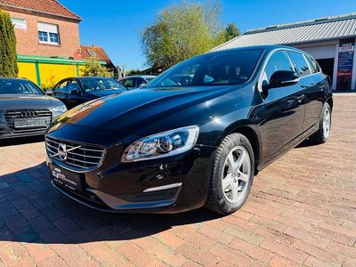 Second-hand Volvo V60 Summum 181 CP (133 kW) 2015 Negru Break